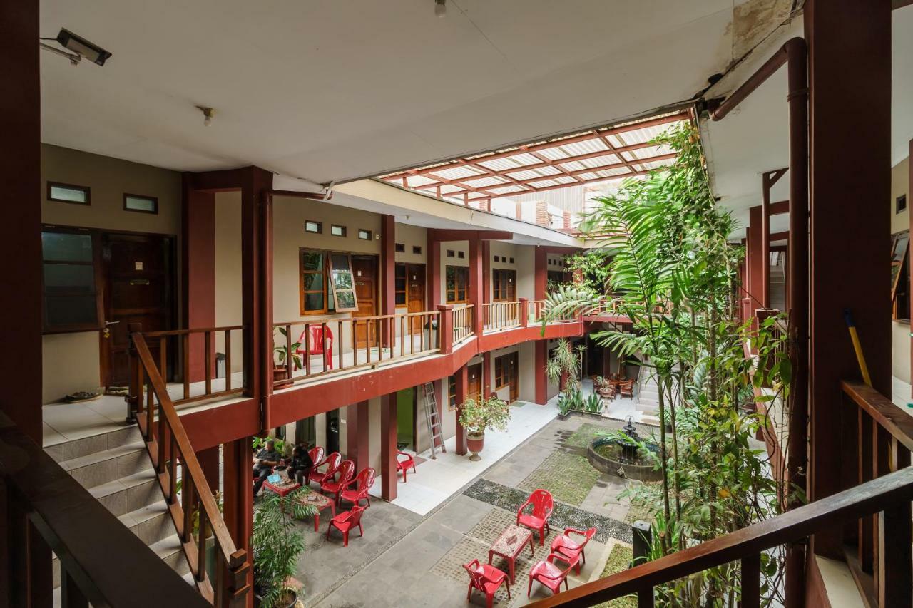 Reddoorz Syariah Near Fort Marlborough Бенгкулу Екстериор снимка
