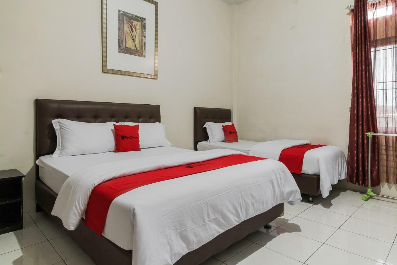 Reddoorz Syariah Near Fort Marlborough Бенгкулу Екстериор снимка