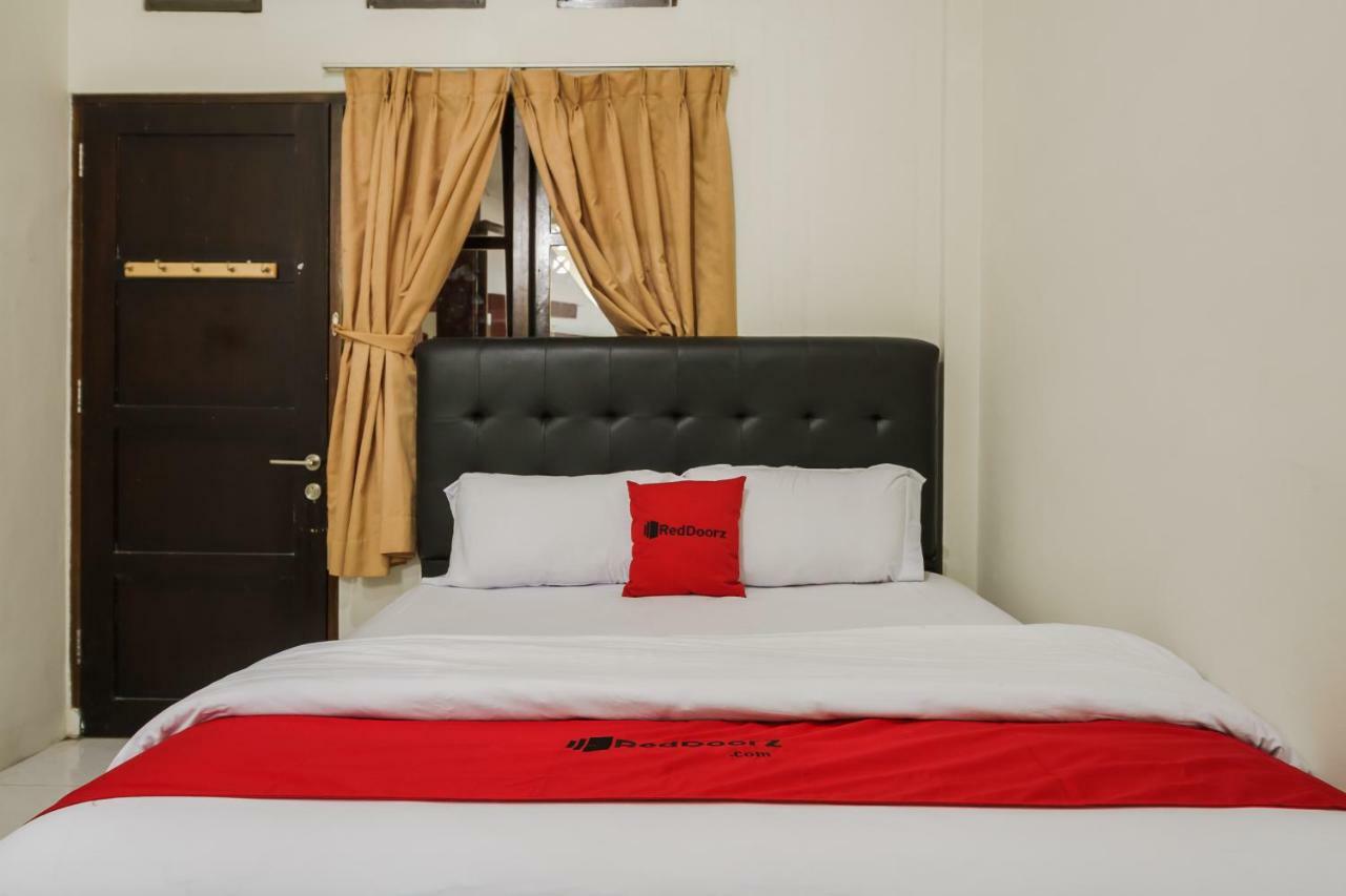 Reddoorz Syariah Near Fort Marlborough Бенгкулу Екстериор снимка