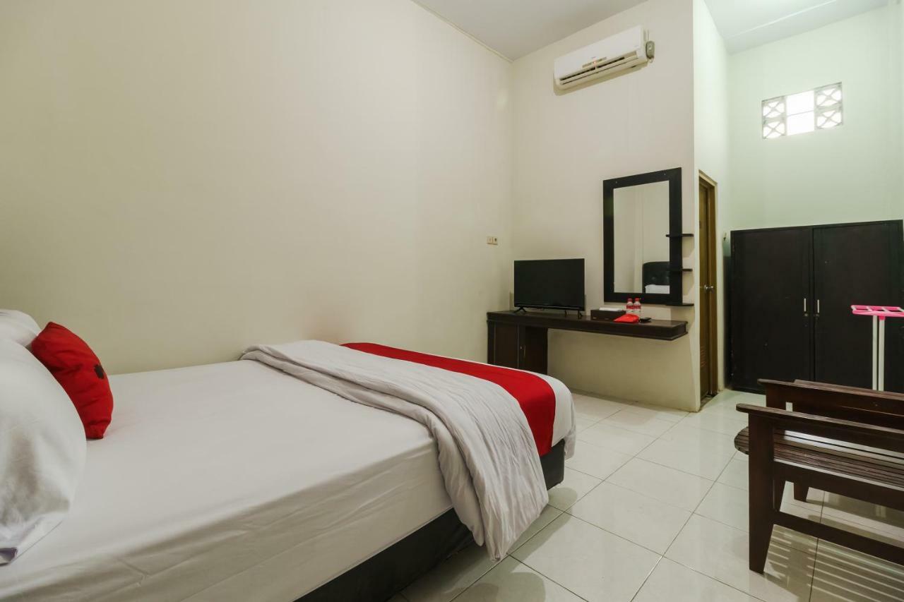 Reddoorz Syariah Near Fort Marlborough Бенгкулу Екстериор снимка